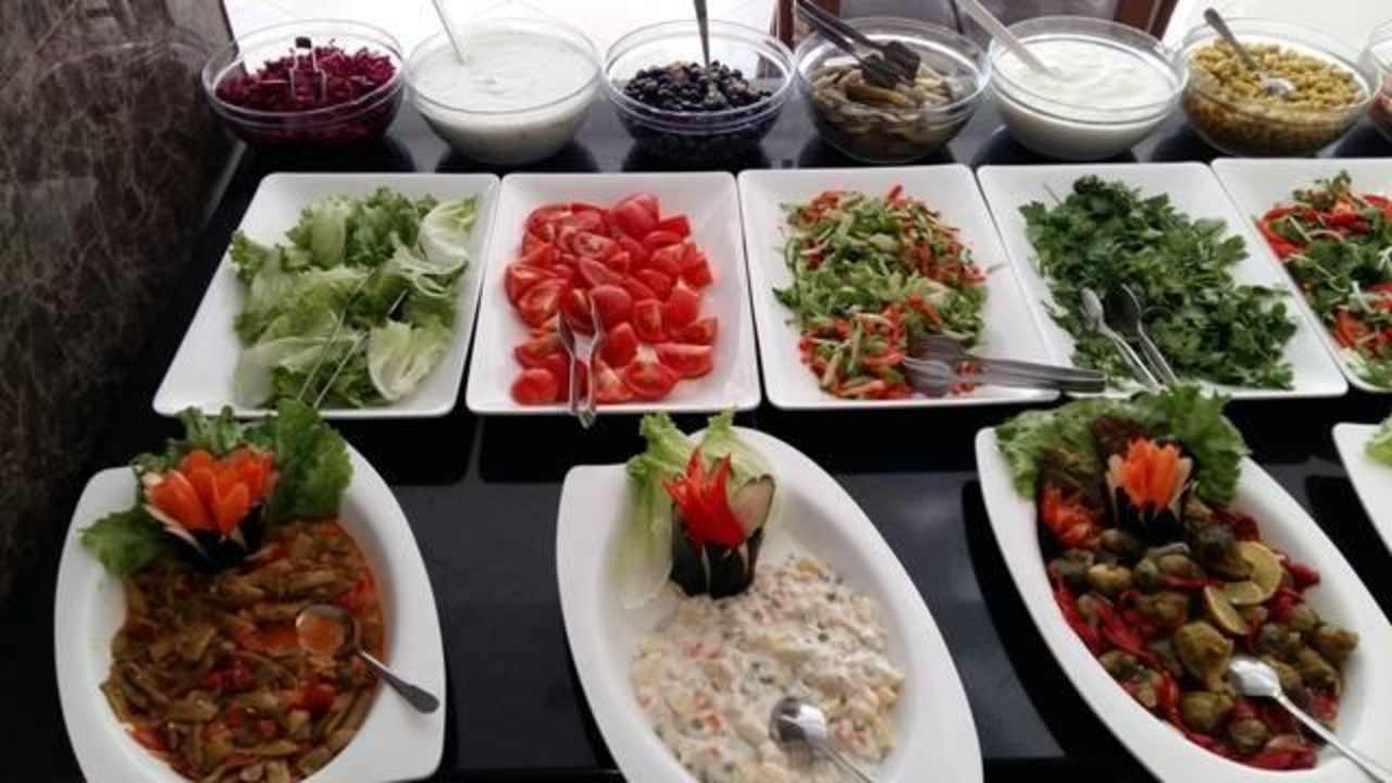 Hotel Grand Atilla - Büffet Mittag Grand Atilla Hotel