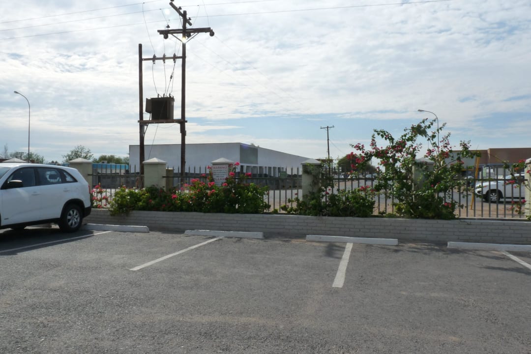 Hotelparkplatz Kalahari Arms Hotel