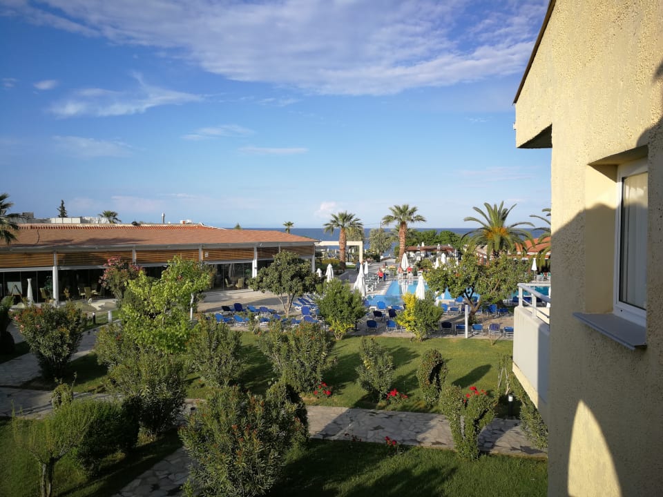 Gartenanlage alltoura Club Hotel Poseidon Palace