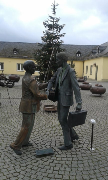 Innenhof Hotel Klostergut Jakobsberg