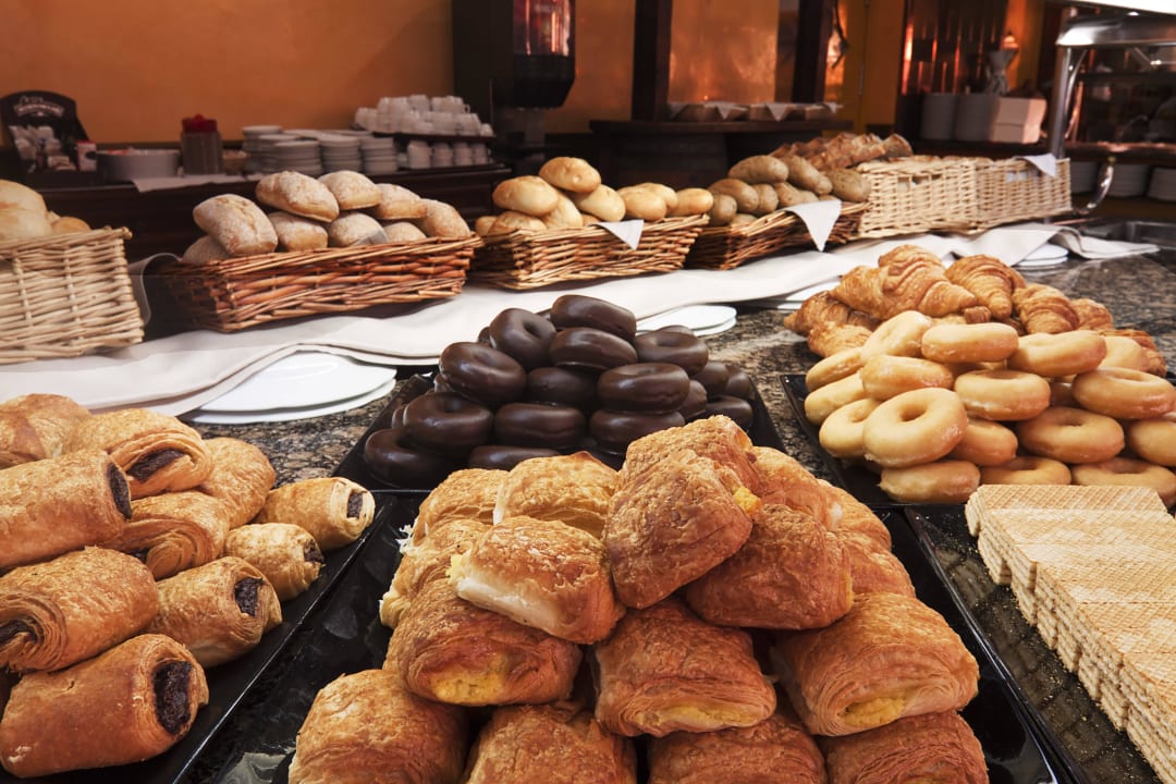 Breakfast Buffet Hotel Fénix Torremolinos - Adults only