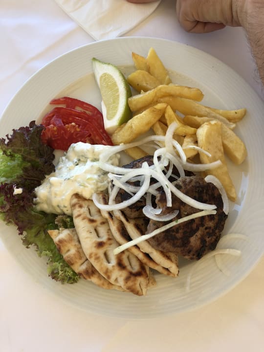 Gastro Alexander Beach Hotel & Village Resort