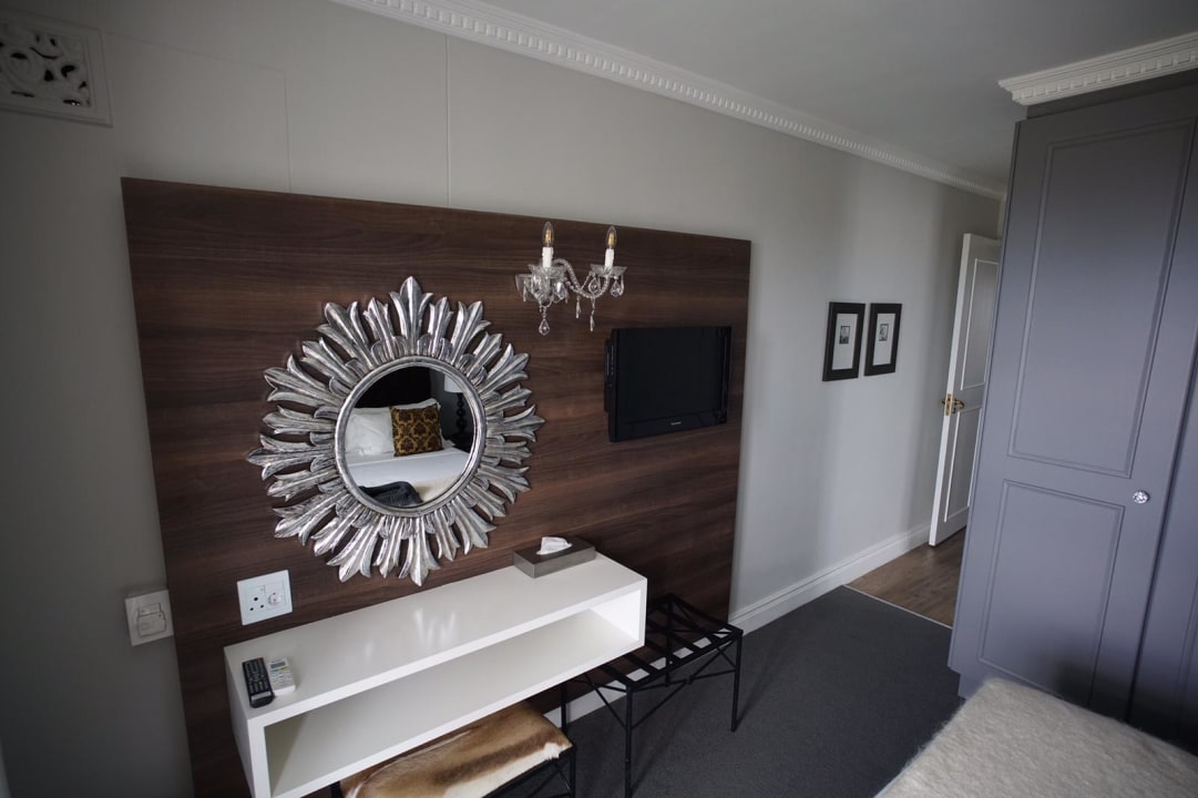 Zimmer Romney Park All Suite Hotel & Spa