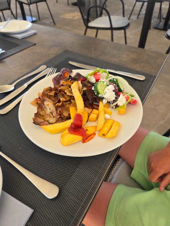 Gastro Crystal Springs Beach Hotel