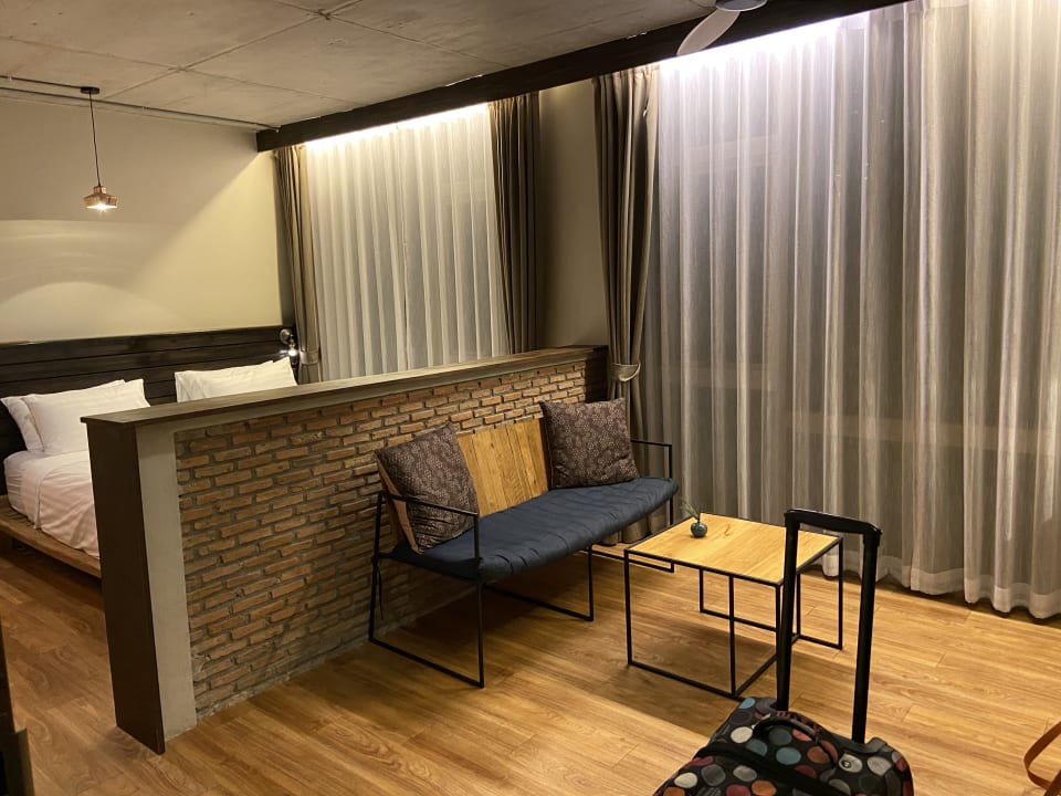 Zimmer Tints of Blue Hotel