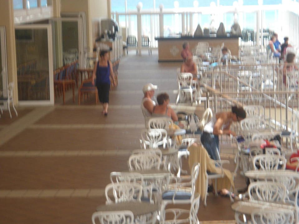 Außenterrasse Animationsbühne Hotel Riu Oliva Beach Resort