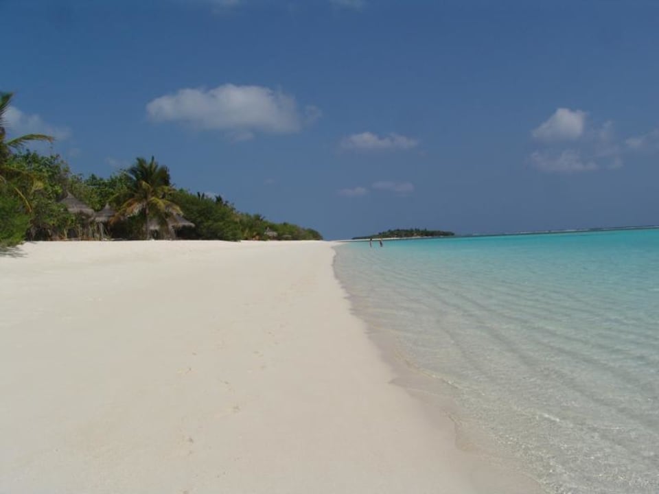 Strand auf der Wasservillenseite Six Senses Kanuhura