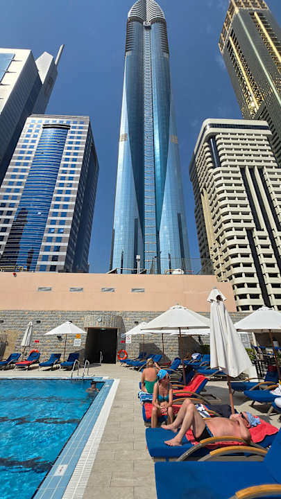 Ausblick Rose Rayhaan by Rotana