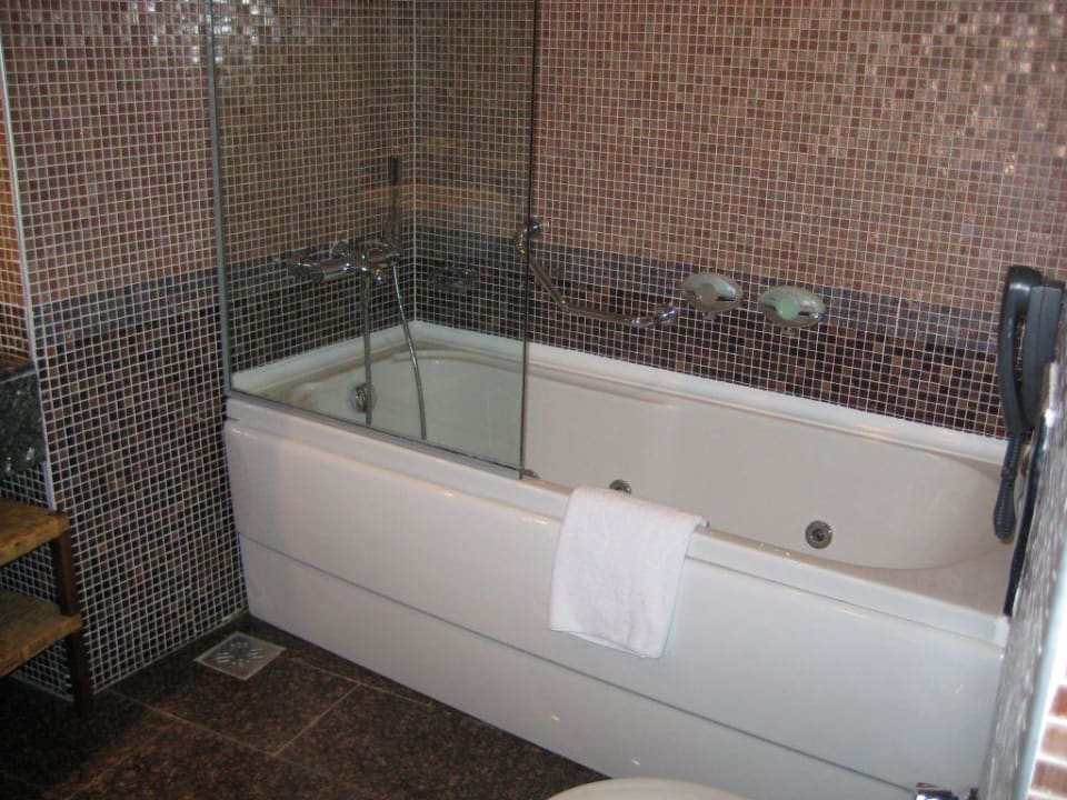 Bad im Obergeschoß Asteria Family Belek