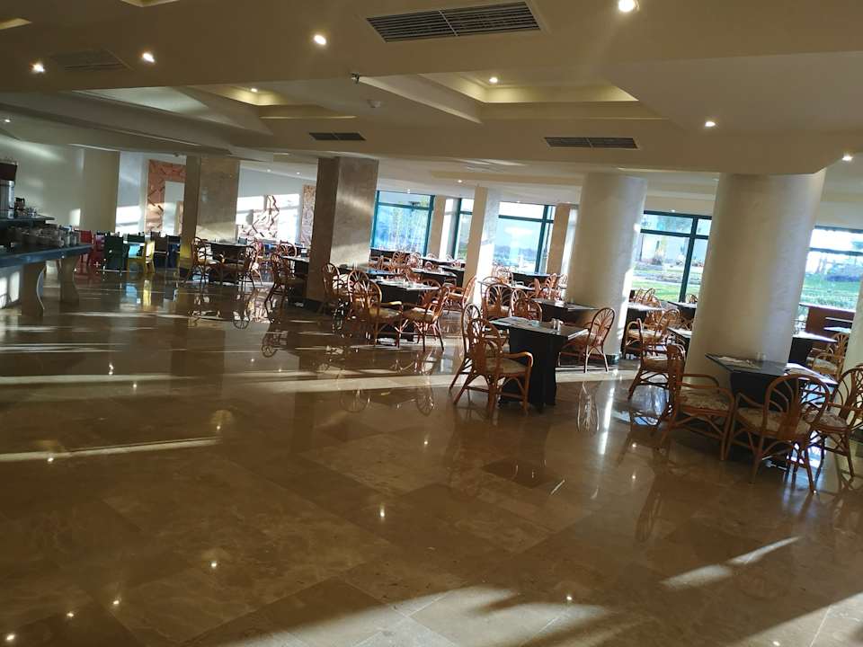 Gastro Moreno Horizon Spa & Resort