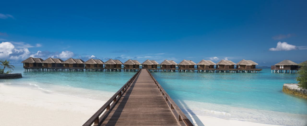 Strand Sheraton Maldives Full Moon Resort & Spa
