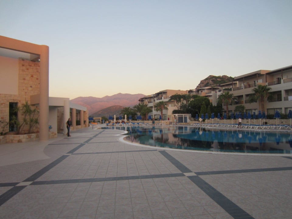 Mainpool Grand Hotel Holiday Resort