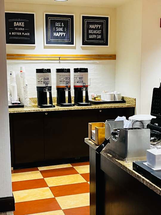 Gastro Hampton Inn & Suites Hartford/East Hartford