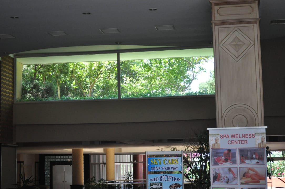 Вход Holiday Park Resort