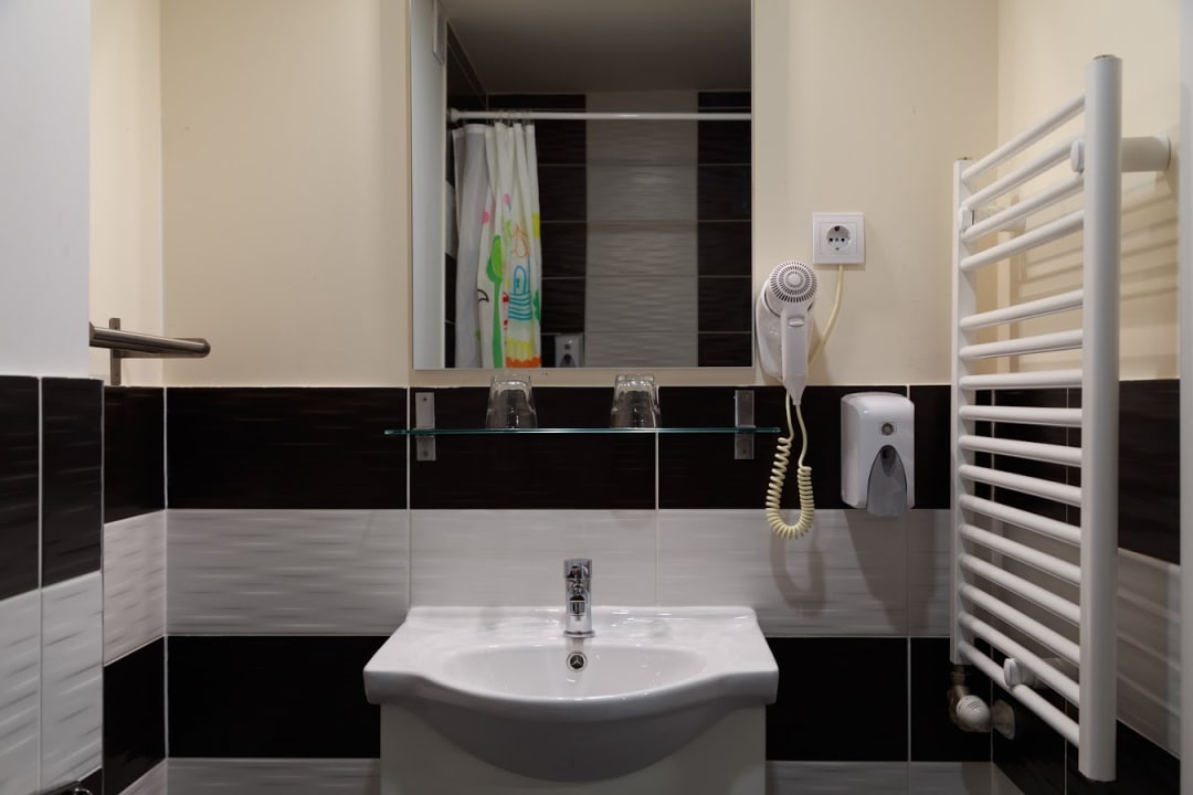 Zimmer Hotel Mika Downtown