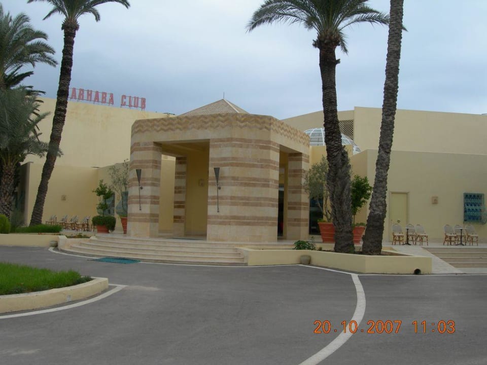 Wejście do hotelu marhaba club Hotel Marhaba Club