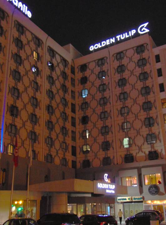 Außenansicht Hotel Golden Tulip El Mechtel