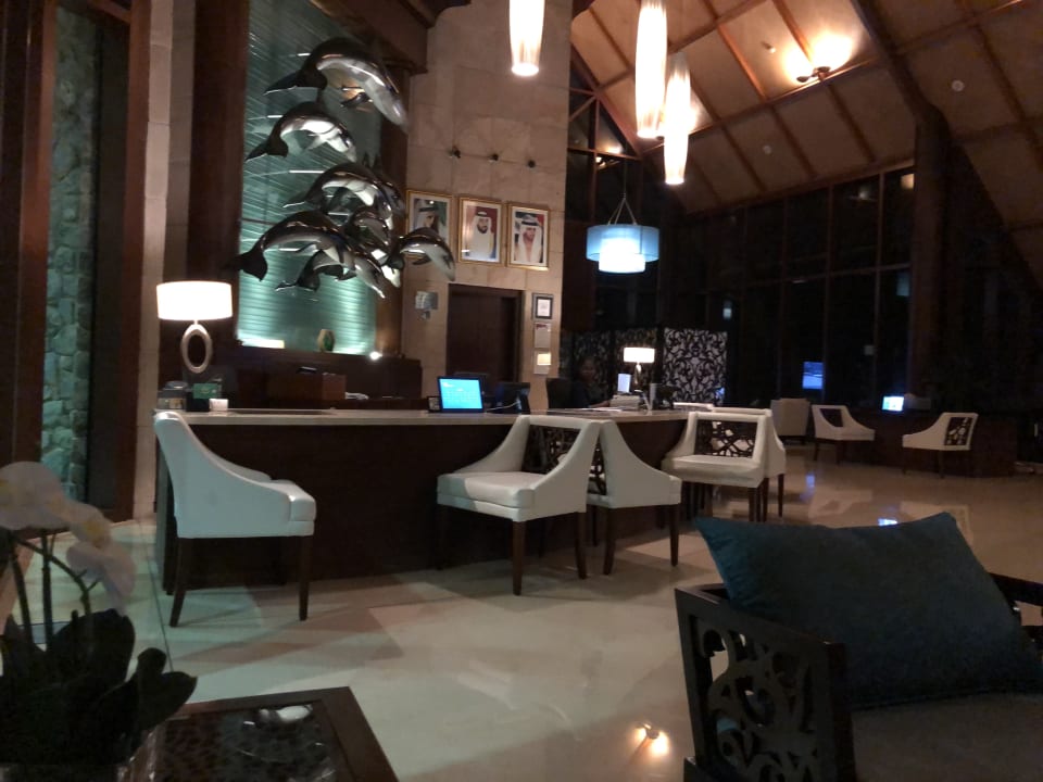 Lobby JA Palm Tree Court