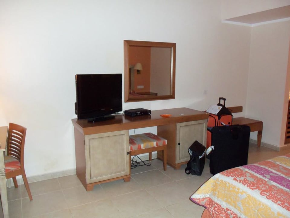 TV  Iberostar Waves Punta Cana