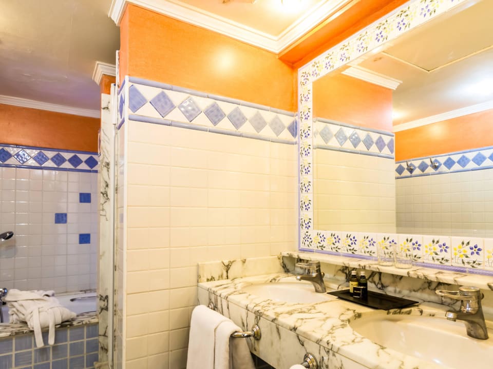 One bedroom apartment BlueBay Beach Club