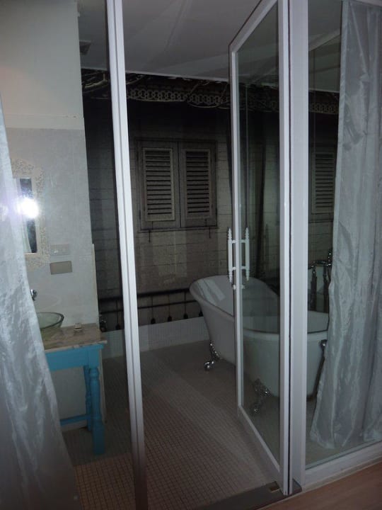 Bad Zimmer Deluxe Kategorie Hotel The Heritage Baan Silom