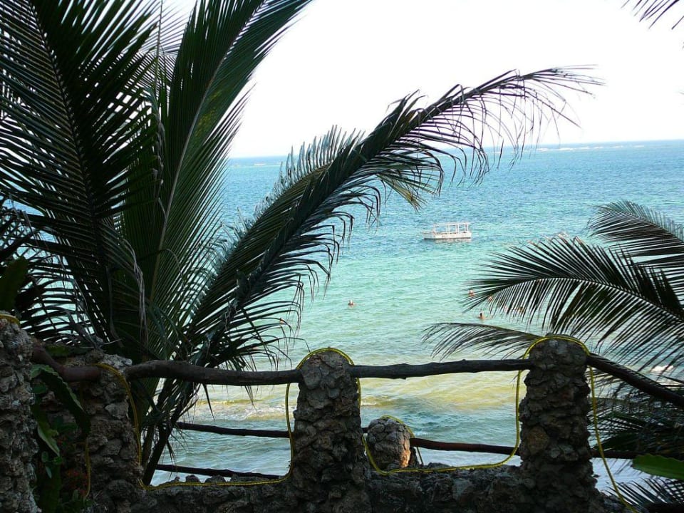 high tide Bahari Beach Hotel