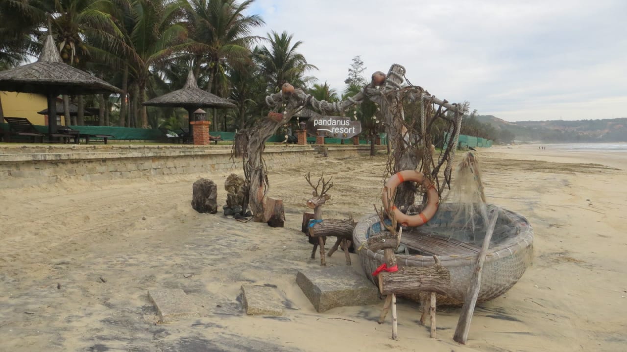 Strand Pandanus Resort