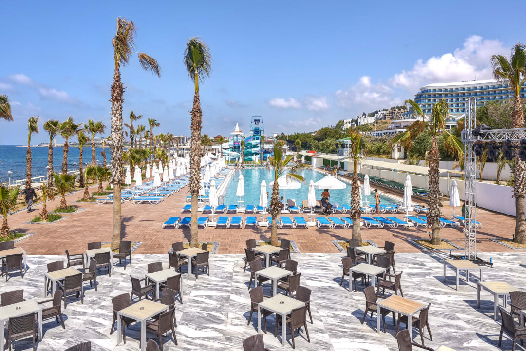 Ausblick Vikingen Infinity Resort & Spa