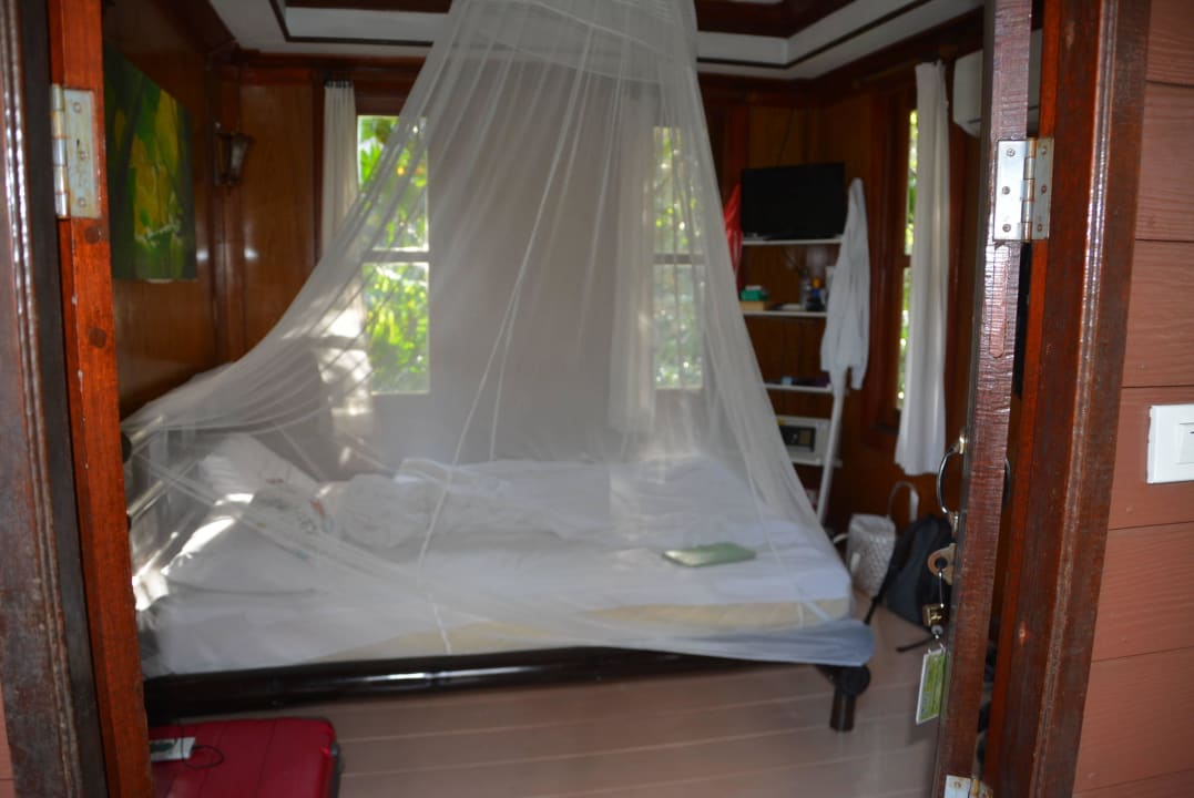 Blick in unser noch nicht aufgeräumtes Zimmer Khao Sok Paradise Resort