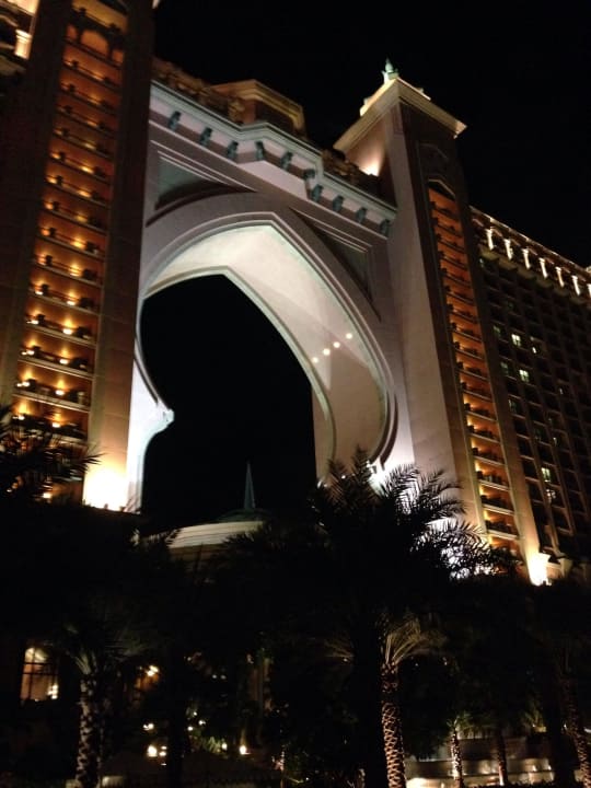 Hotel bei Nacht Atlantis, The Palm
