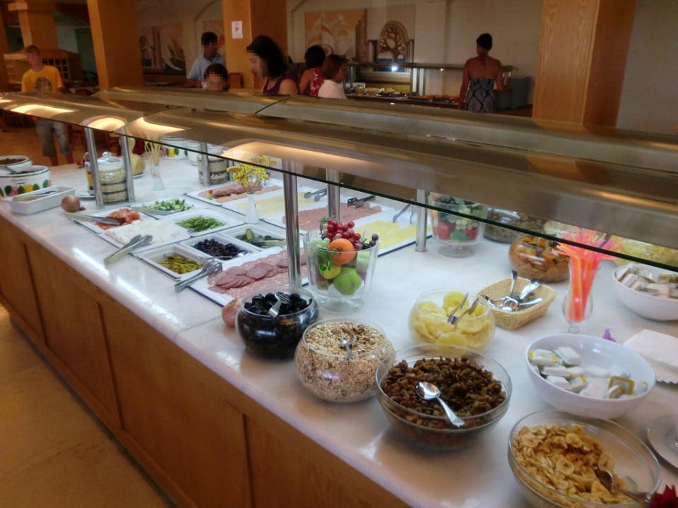 Büffet im Hauptrestaurant TUI KIDS CLUB Alex Beach
