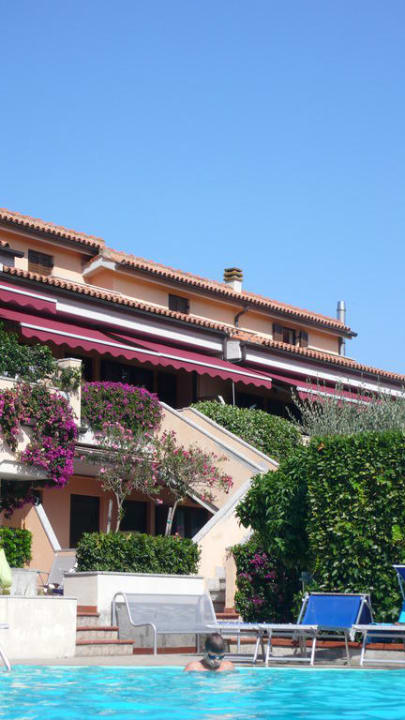 Außenansicht inkl Pool Residence Elba VIP