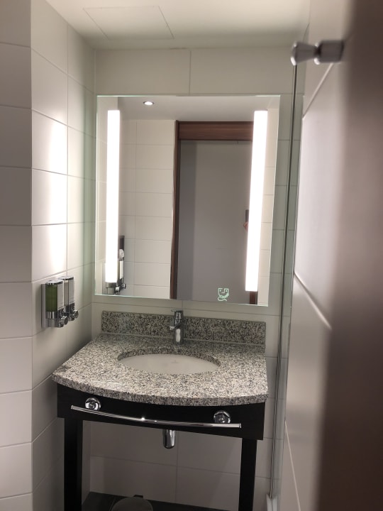 Zimmer Hampton by Hilton Hamburg City Centre