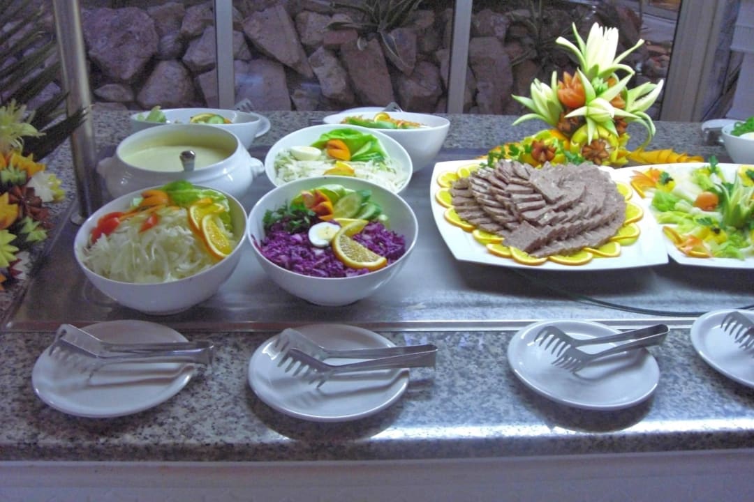 Das Buffet am Abend Hotel JAZ Tour Khalef