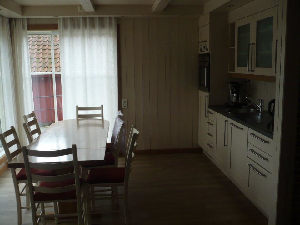 Küche - kombiniert mit Wohnraum Hotel Farsund Resort