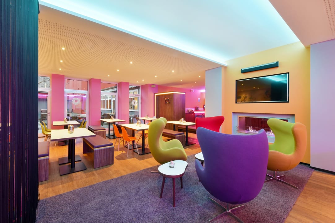 Lobby Bed'nBudget City-Hostel