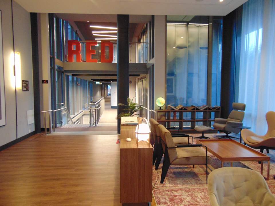 Lobby Radisson RED, Oslo Airport