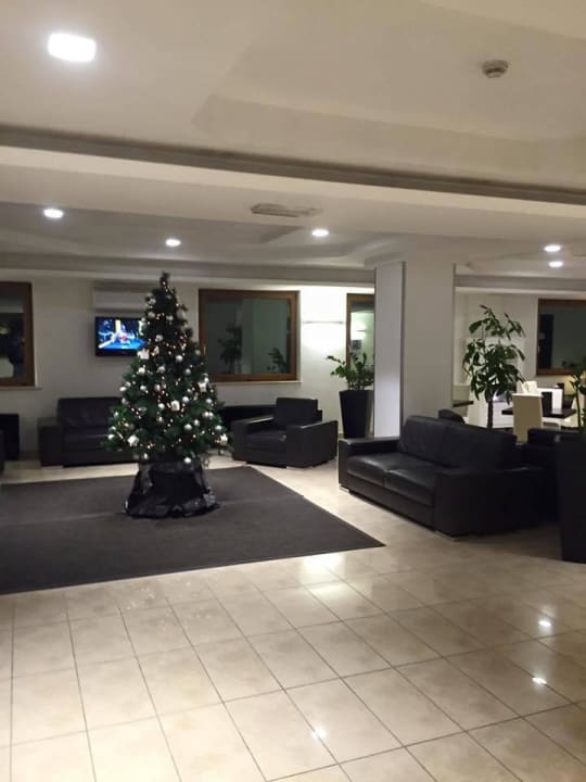Lobbybereich Excel Hotel Roma Ciampino