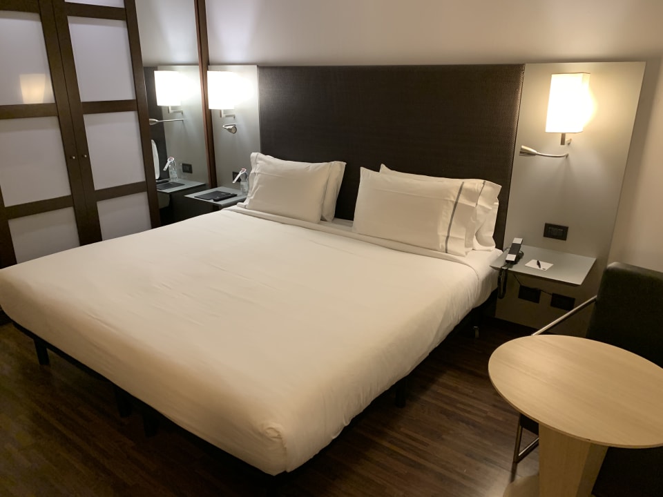 Zimmer AC Hotel Bologna by Marriott