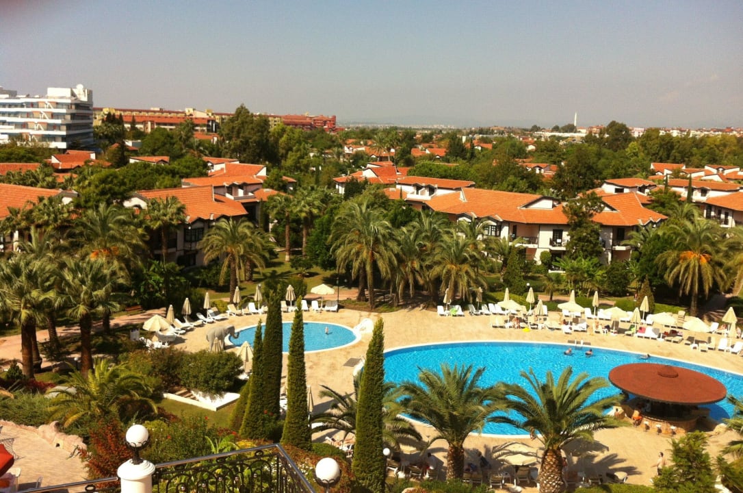 111 Starlight Resort Hotel