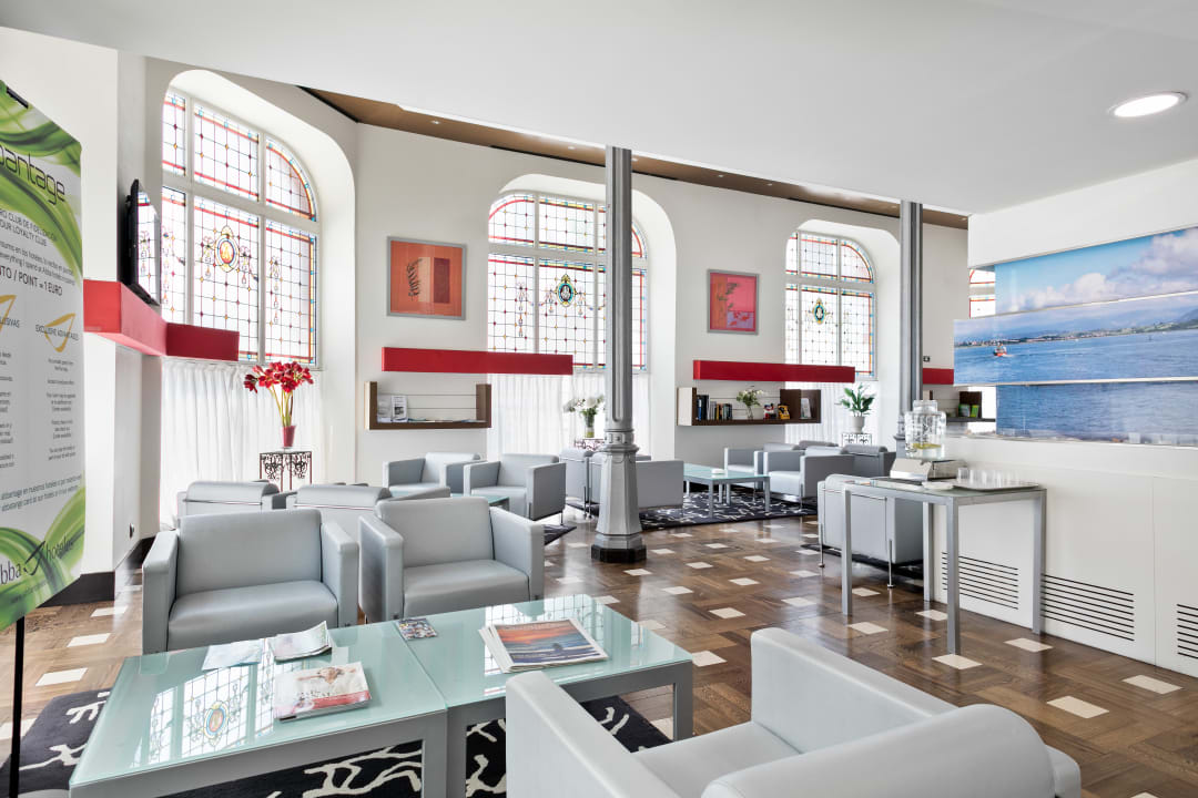 Lobby Hotel Abba Santander