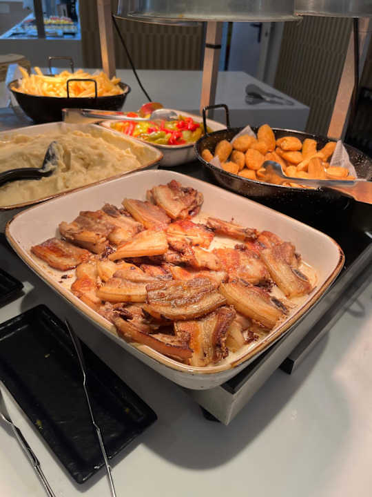 Gastro Hotel LIVVO Anamar Suites