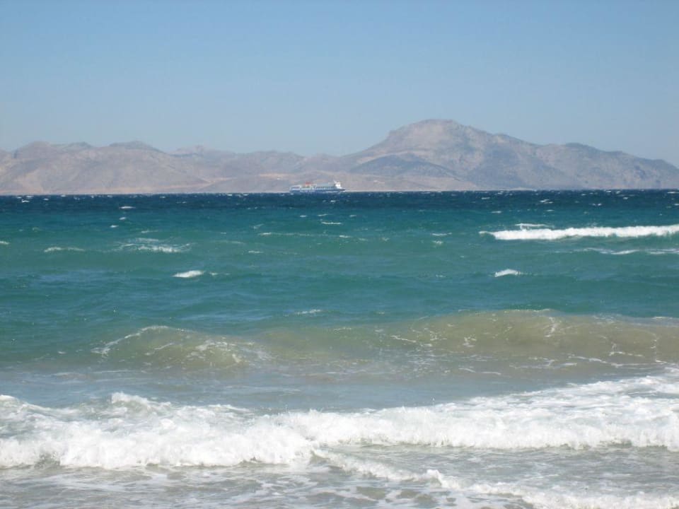 Starker Wind, aber nur wenig Wellengang Neptune Luxury Resort