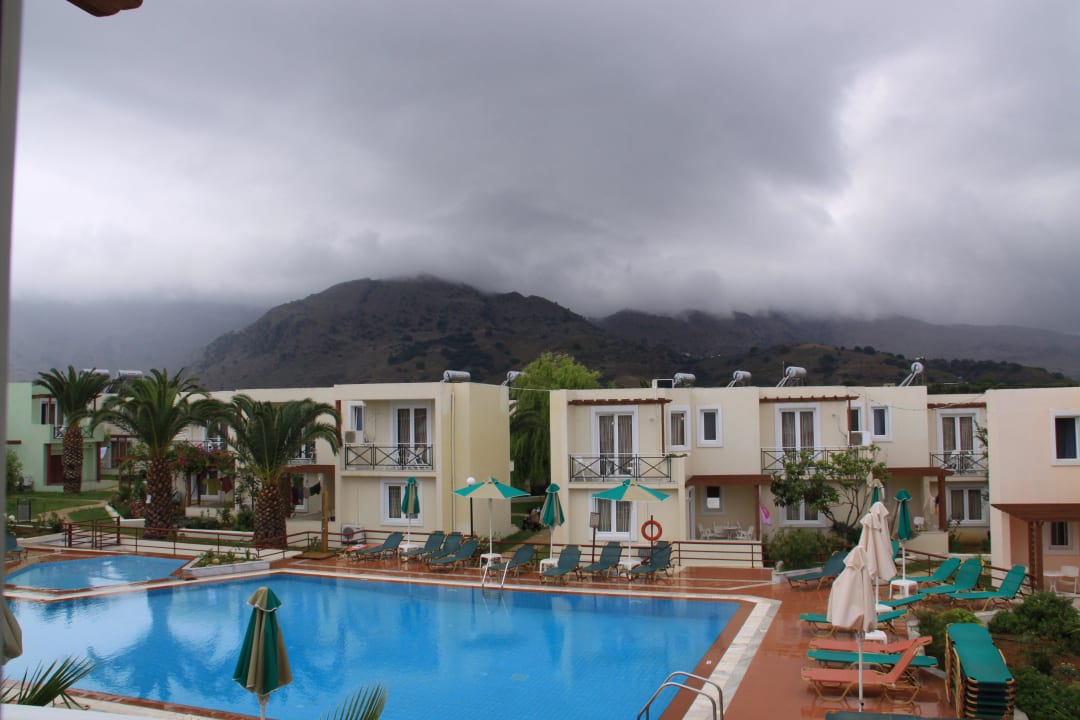 Бывает и дождь HARPIN Georgioupolis Resort Aquapark & SPA