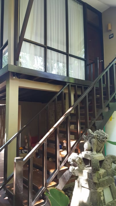 Hier geht es zu unserem Zimmer Segara Village Hotel