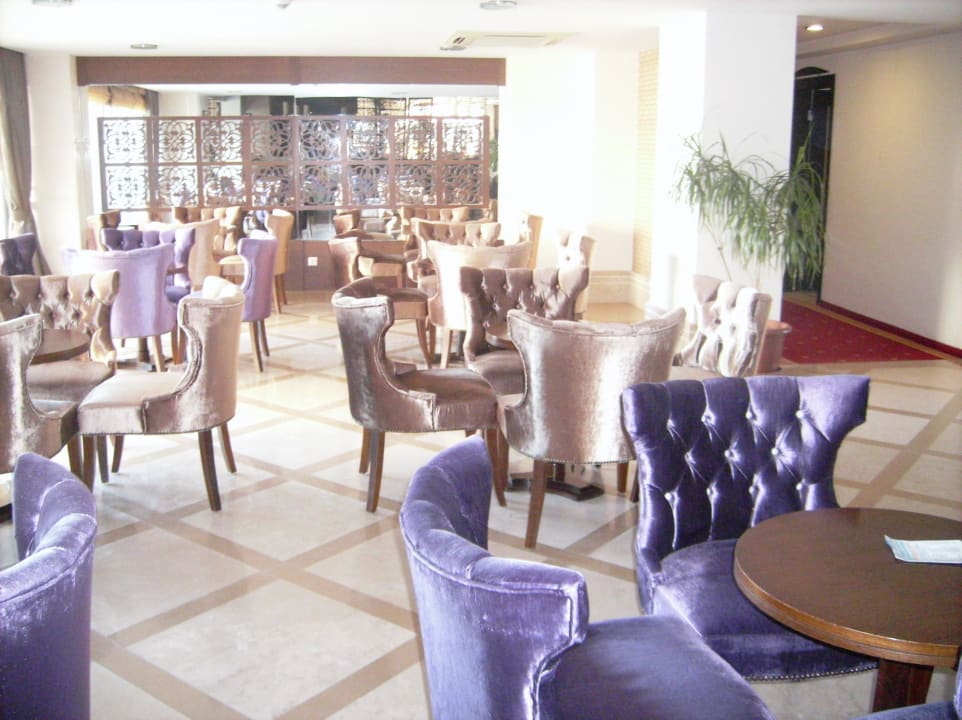 Lobbybar Side Aluna Hotel