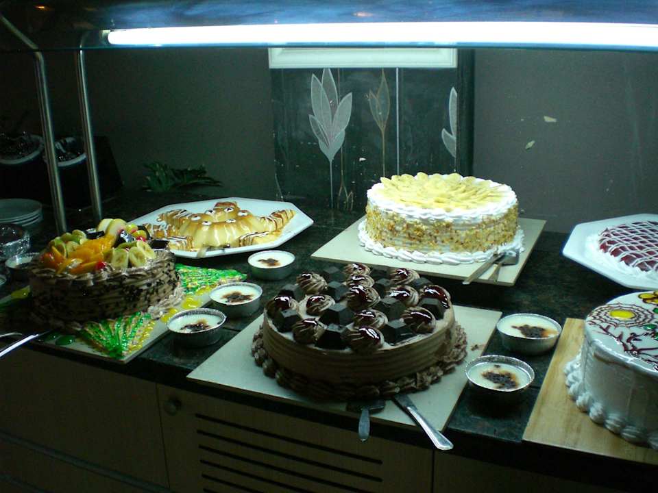 Kuchen Side Royal Paradise Hotel