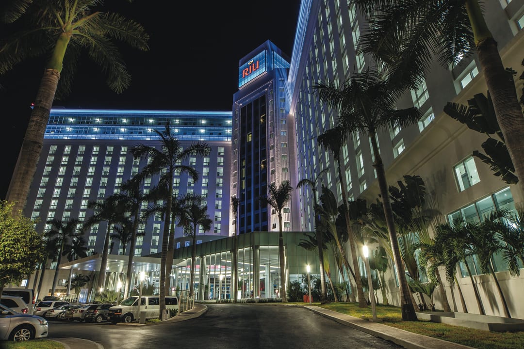 Außenansicht Hotel Riu Cancun