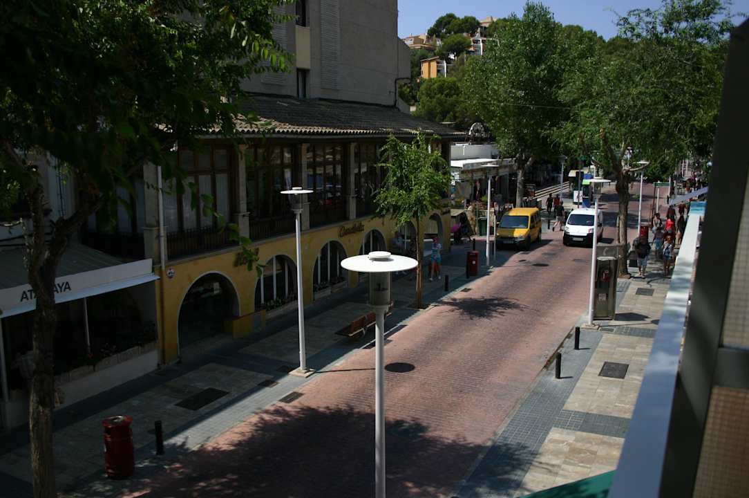 Vom Balkon (Straßenseite) rechts Paguera Treff Boutique Hotel