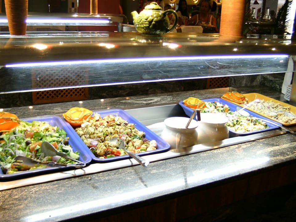 Buffet HL Miraflor Suites Hotel